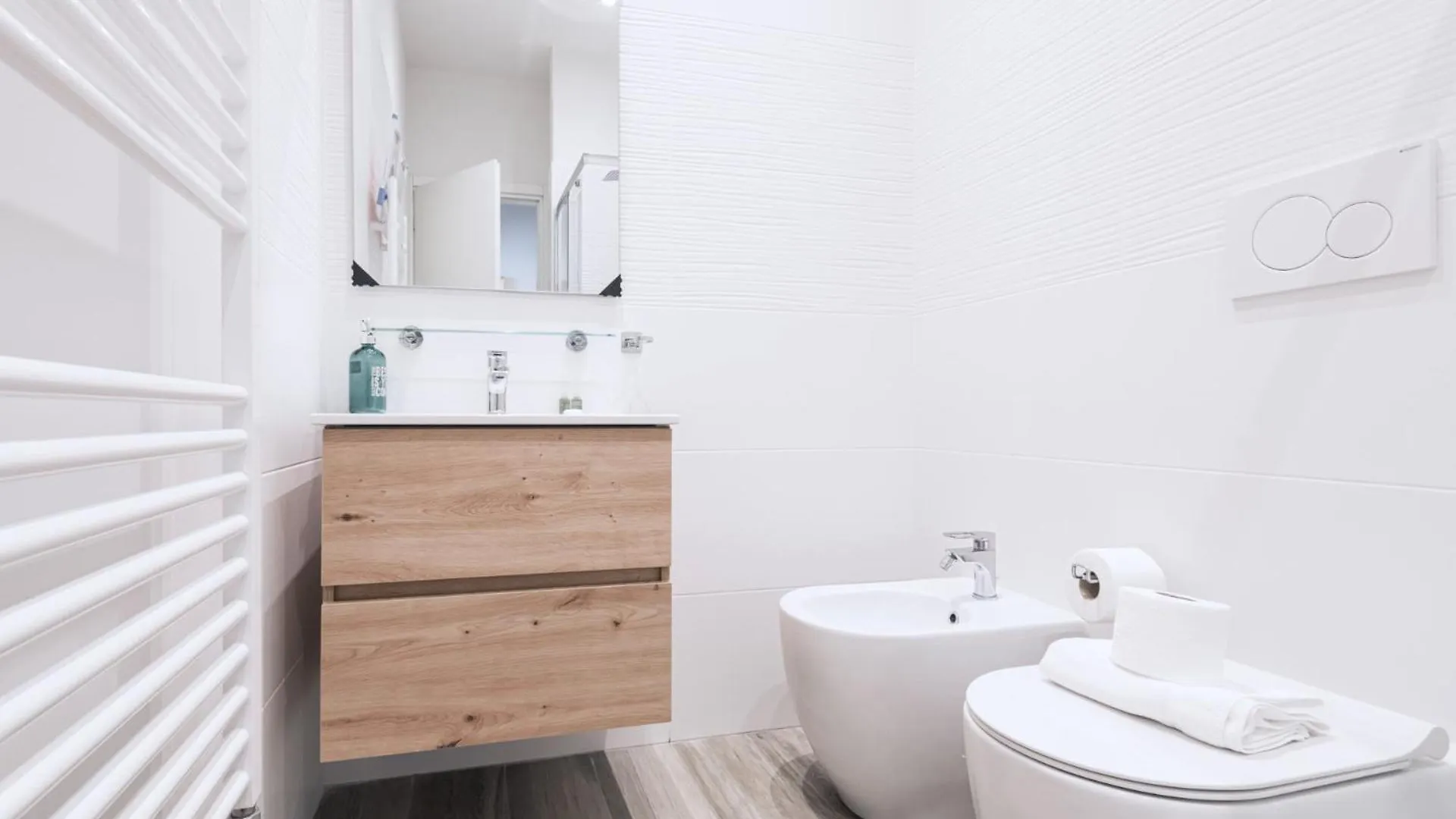 Easylife - Accogliente Appartamento Moscova/Sarpi Milano 0*,  Italia